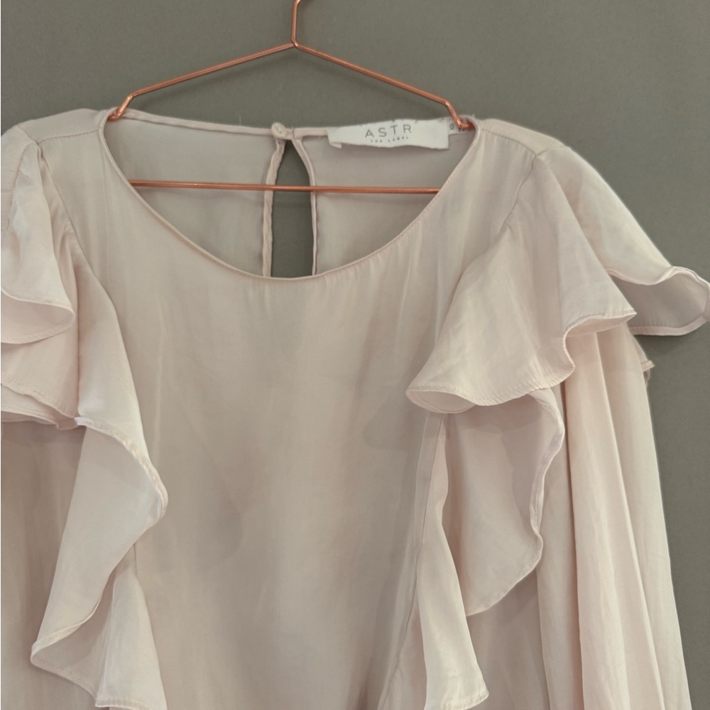 Astr Cream Ruffle Tie Blouse - Picture 6 of 8